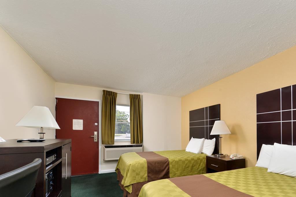 Americas Best Value Inn - Port Jefferson Station - Long Island Camera foto